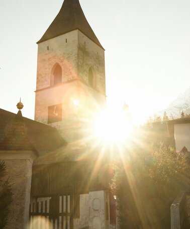 Katholische Pfarrkirche Hl. Georg  | © Marlene Eggmayr