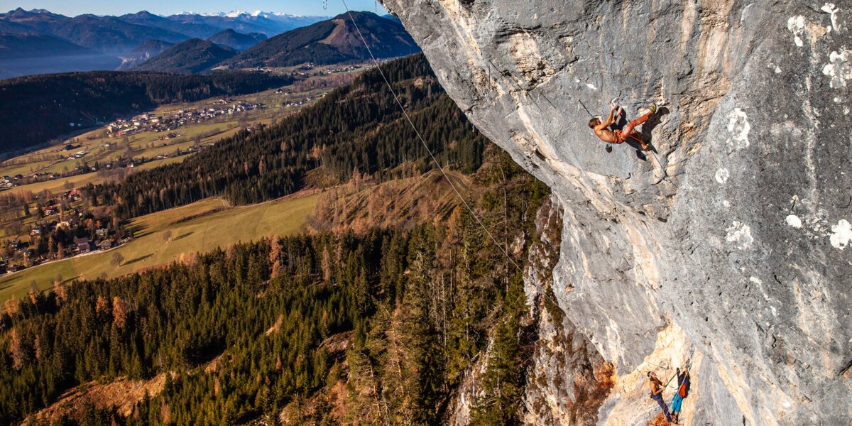 Michael Perhab beim Sportklettern | © René Eduard Perhab