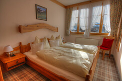 App 6 - Schlafzimmer 1