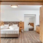 obrázek Suite, WC a vana/sprcha odděleny, 2 místnosti na spaní