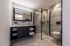 Bad zu Schlafzimmer 1 -- Almadel