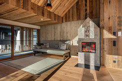 Berghoheit mit Ofen -- Almadel