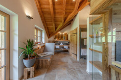 Großügiges Badezimmer mit Qualität