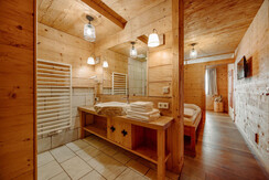 Almdorf Reiteralm_Premium-Chalet Bergbaron und Fre