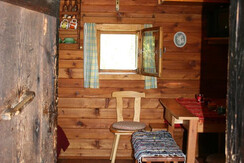 Blick ins Wohnzimmer