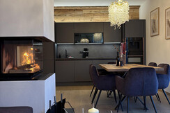 Wohnzimmer mit Kachelofen