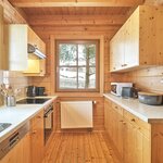 obrázek hol. house - 4 + more bedrooms/bath tube