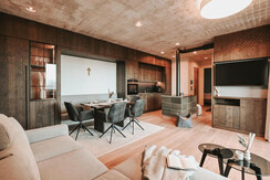 Alpin Chalet Dachsteinhaus_Kachelofensuite Josefa