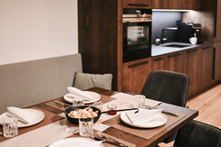 Alpin Chalet Dachsteinhaus - Josefa Esstisch