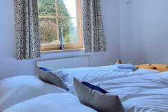 apartment krummholz428046512 bedroom 1