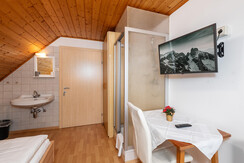 Matzling-Apartment-by-myNests-(34)