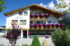 Rezeption Haus Alpenland