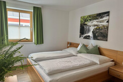 Bergwasser Zimmer mit Waschtisch OHNE TV