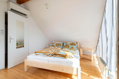 OG-2 - 05 - _YWX0032