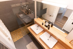 2be4eb17-03c5-48fa-85c3-1364b251c3bd