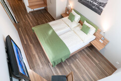 e4cdb61b-6afd-454e-81eb-e0988b3089bb