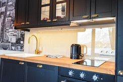 153A56B5-4E5B-4AF9-AE71-05E5E45A76A5