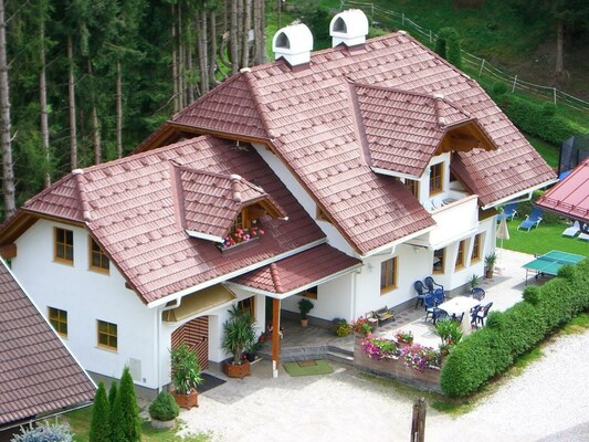 App. Gruber - Hausfoto Sommer