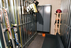 Skiraum mit Skischuhwärmer