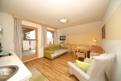 Wohnküche mit Ausziehsofa