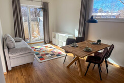 Küche mit Ausziehcouch