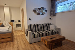 Appartement Etschbacher, Doppelzimmer mit Couch