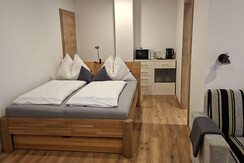 Appartement Etschbacher, Doppelzimmer mit Couch