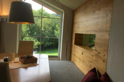 Holzverkleidung Essecke Appartement Finis