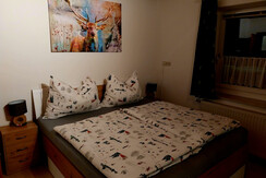 Zimmer1 Doppelbett