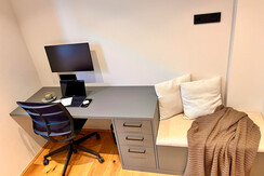 Zimmer 2 Arbeitsplatz