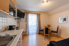 Wohnküche App. Himmelblau