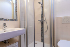 Badezimmer App. Himmelblau