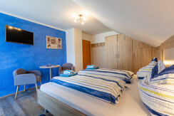 Schlafzimmer App. Himmelblau