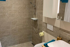 Appartementhaus Alma_App. 1_Bad