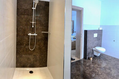 Appartementhaus Schütter_App. 2 Schlafräume_Bad