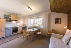 Wurzer Top 1 - cozy eat-in kitchen