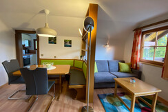 (2) Alpenblick_Appartement Dachstein_Wohnbereich