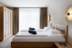 Charly Kahr Family Bedroom