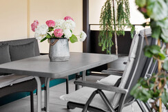 Charly Kahr Family Hans Terrasse Hochformat