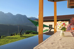 Sonnenterrasse vor dem Apartment