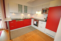 Green - fully equipped kitchen