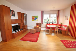 Green - Eat-in kitchen