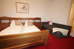 Green - separate bedroom for 3 people