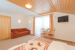 Zimmer 2 mit Ausziehcouch