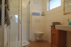 App Tauern, geräumiges Bad