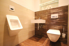 Appartement Sonne Toilette mit Pissoir