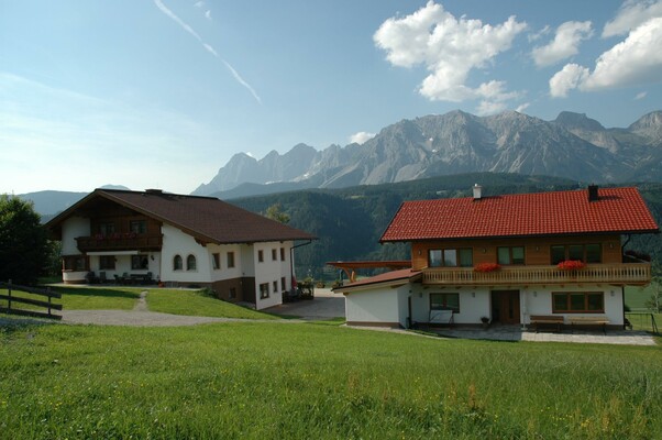 Ferienhaus u. Appartement