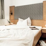 Photo of single room with shower, WC