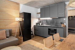 BASE 3.01 | offener wohn- und essbereich mit küche