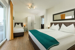 Top 4 Schlafzimmer 2 mit Doppel- u Einzelbett
